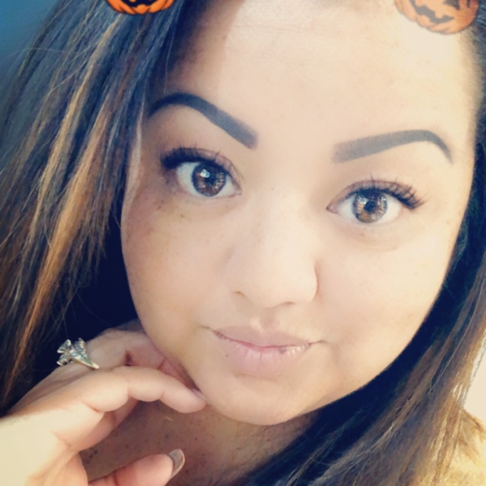 Meet your Posher, Rocio